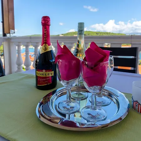 Jakov Apartment Jelsa (Hvar)